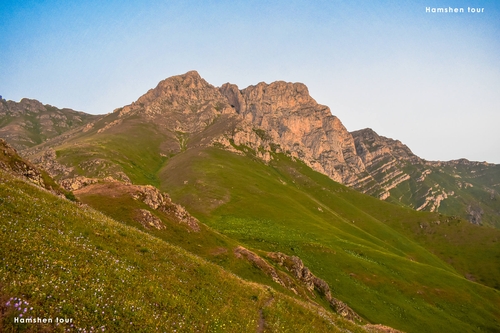 MT KHUSTUP